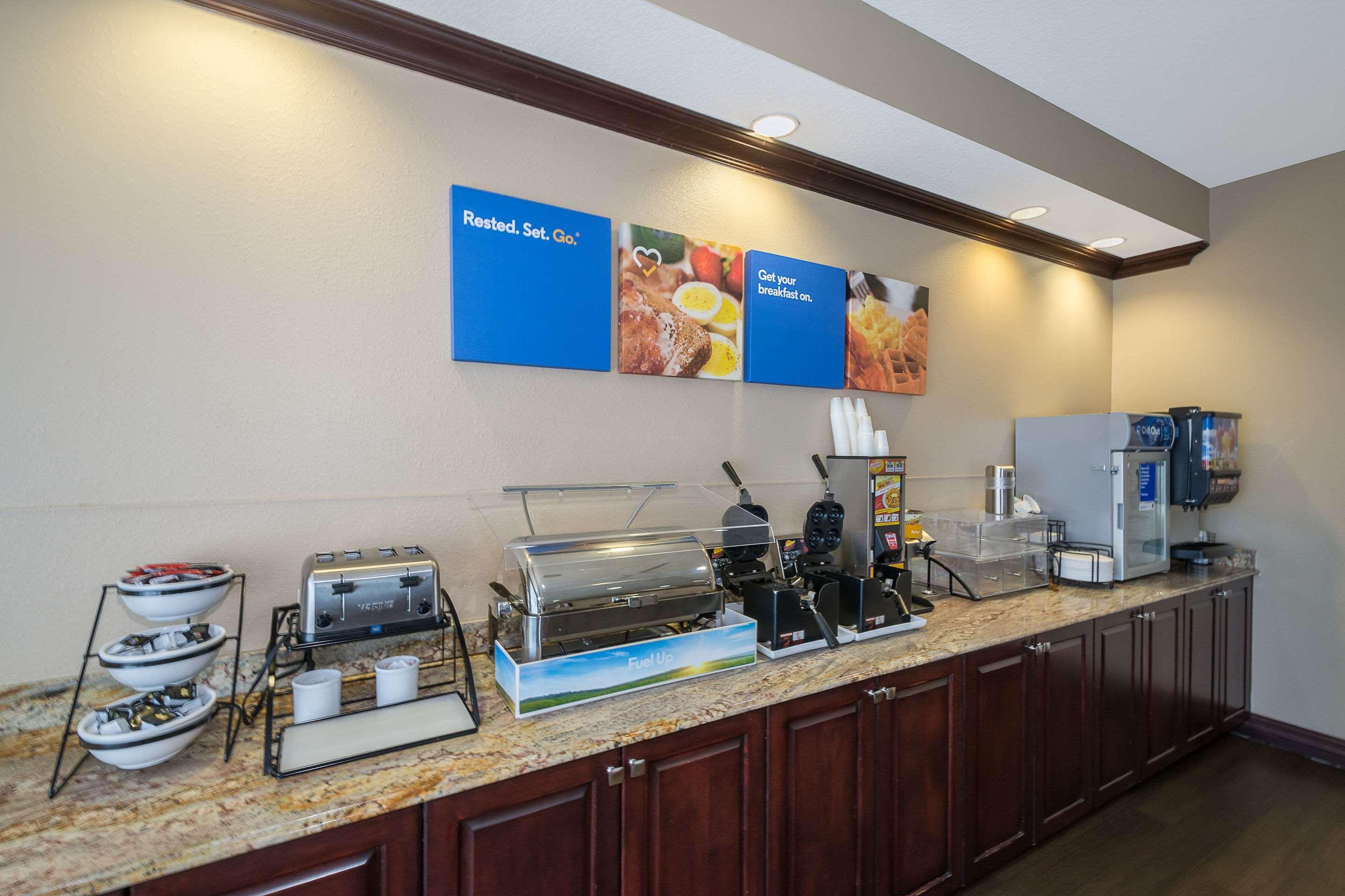 Comfort Inn & Suites Maingate South Davenport Buitenkant foto
