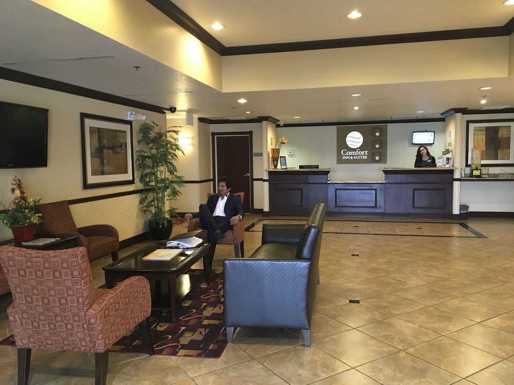 Comfort Inn & Suites Maingate South Davenport Buitenkant foto