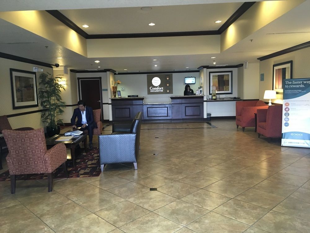 Comfort Inn & Suites Maingate South Davenport Buitenkant foto